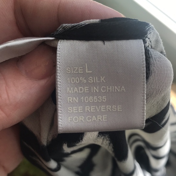 Lilu 100% Silk Blouse With Front Side Pocket Size Large - Picture 5 of 5